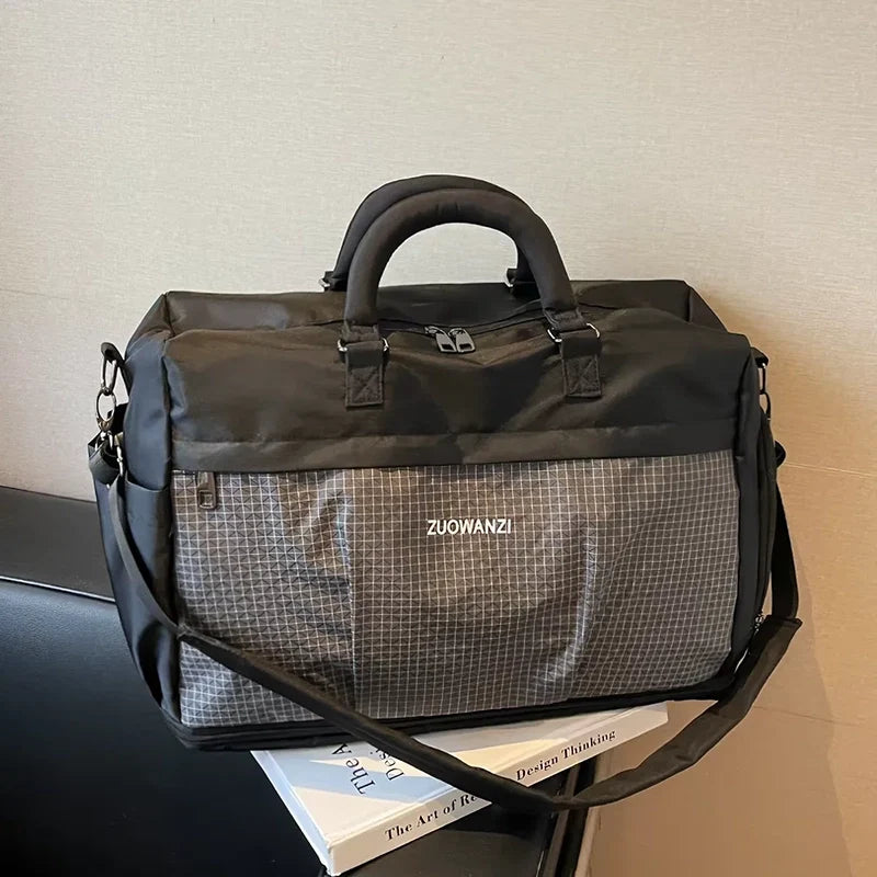 Sac de voyage et sport grande capacité, vue de face avec poignées matelassées