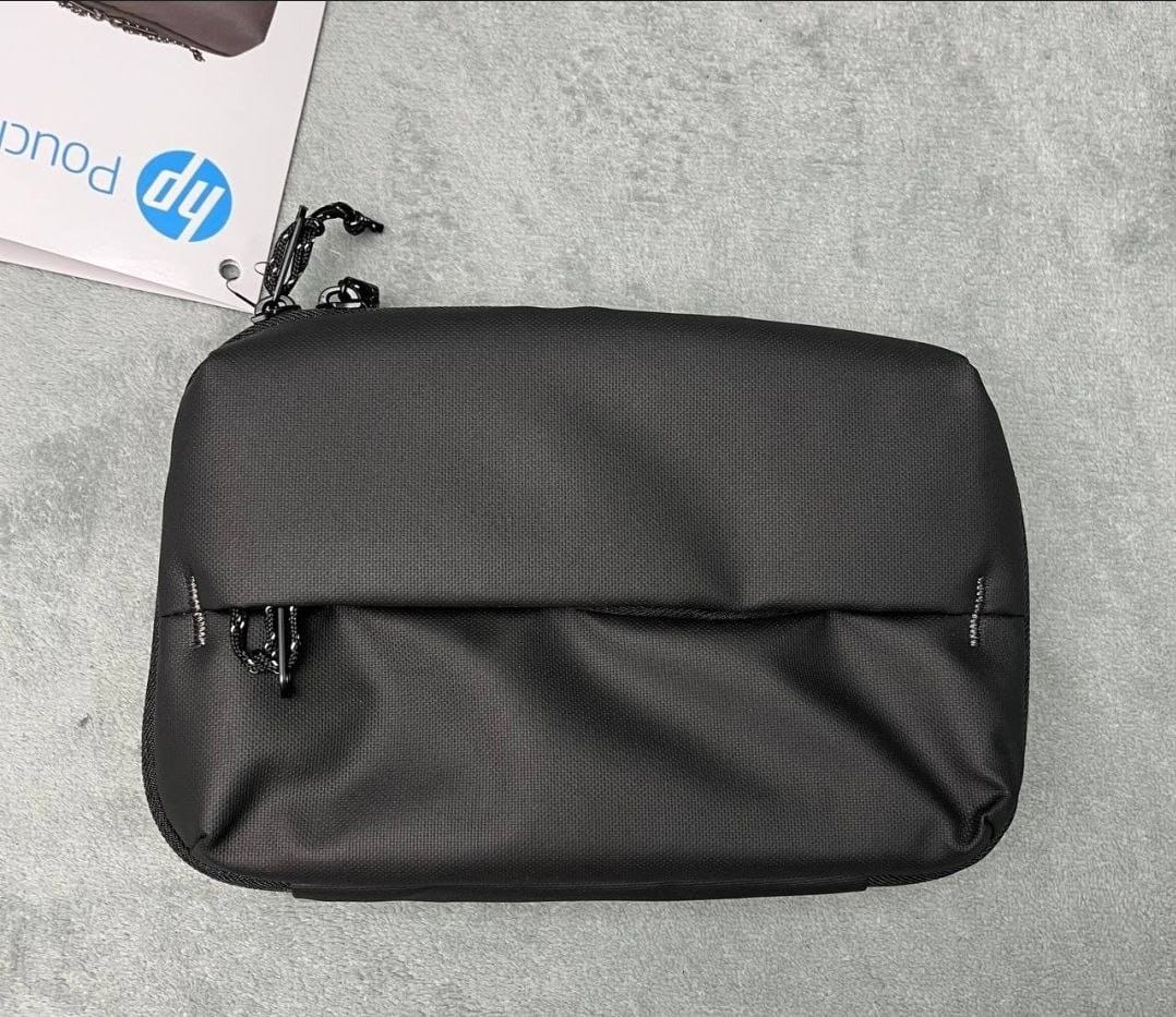 HP Tech Pouch – Sac Organisateur Étanche pour Accessoires Électroniques et de Voyage